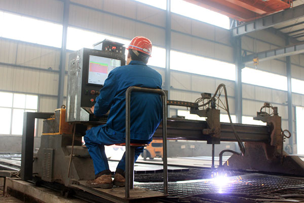 冬天自卸半掛車如何防滑