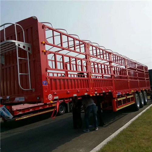 自卸半掛車(chē) 自卸半掛車(chē)